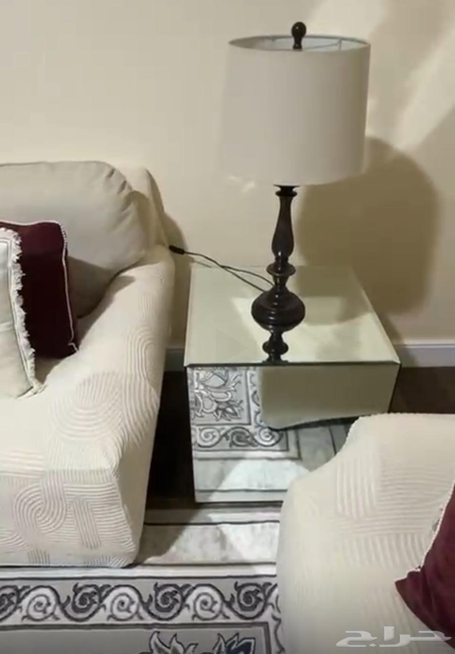 Very very clean tables64398465240449114