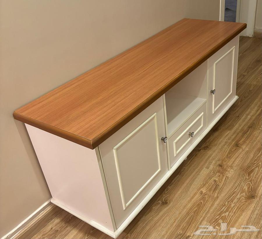 طاولتين وسريرين تبرع لوجه الله64399216391170111