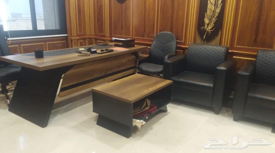 اثاث مكتبي بحاله ممتازه جدا جدا اخو الجديد64396922078849112