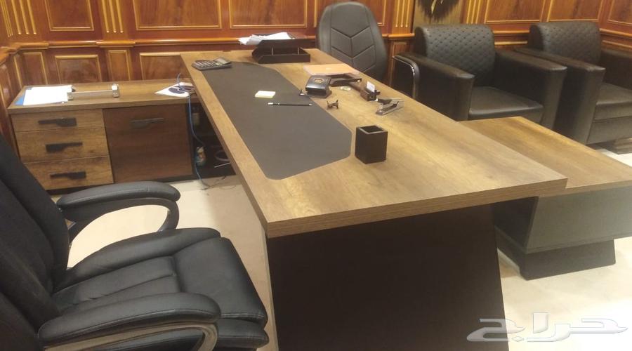 اثاث مكتبي بحاله ممتازه جدا جدا اخو الجديد64396922078849114