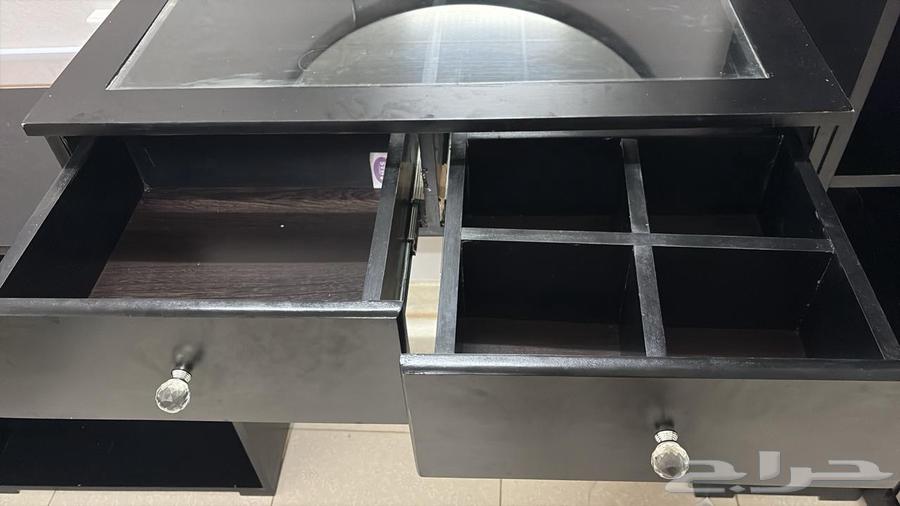 للبيع تسريحة غرفة نوم64398186708737111