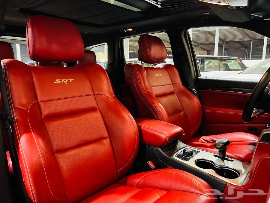 جراند شيروكي SRT 2015 ( بحالة ممتازة )64543365666563113