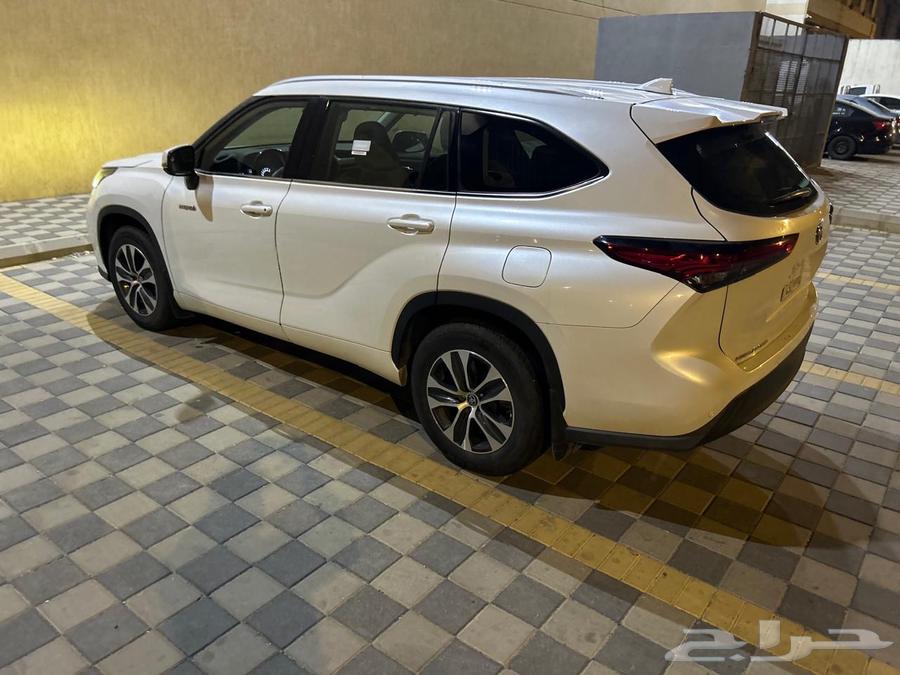 هايلاندر 2022 ممشى126الف المالك الاول سبب البيع ابغا اغير64544677939971113