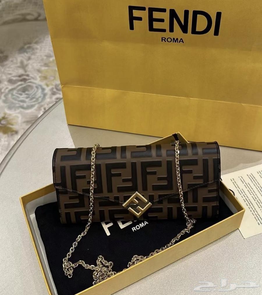 للبيع شط وأحذيه جديدة مع الملحقات64393348674434114