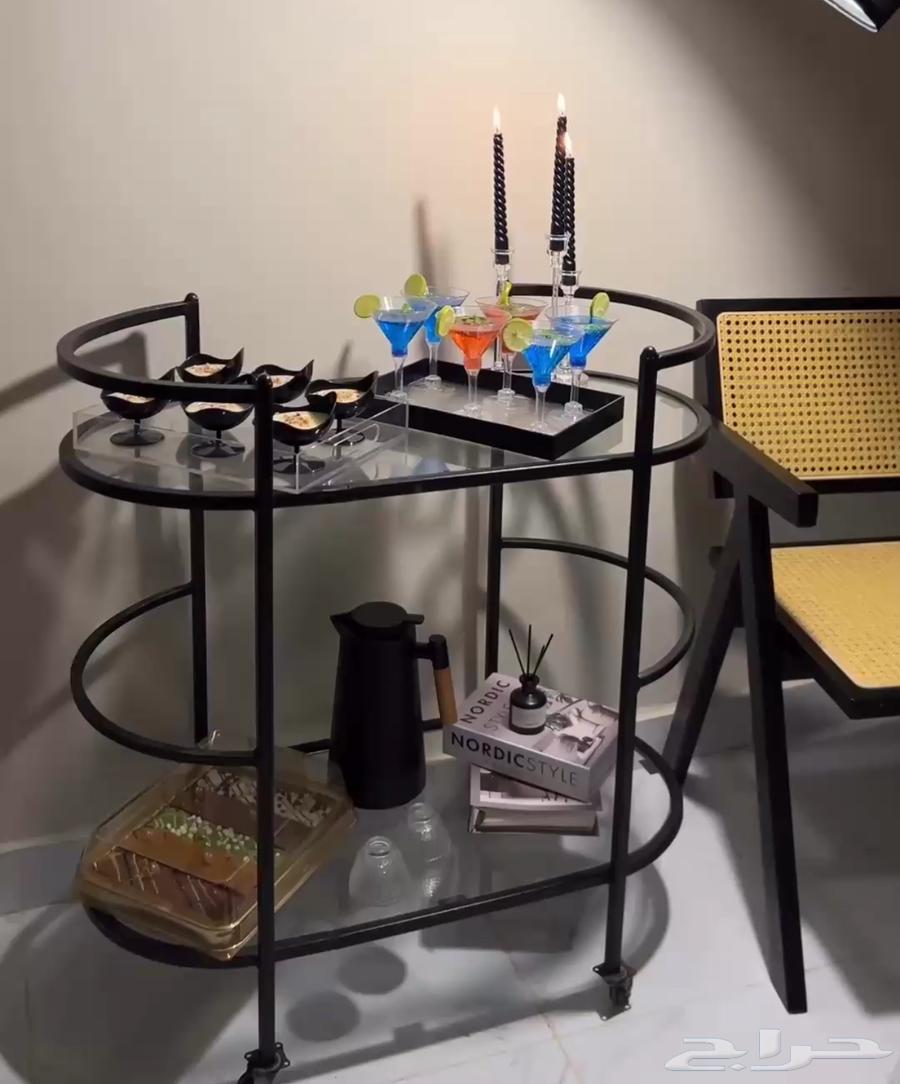 طاولة للبيع مافي اي عيوب64394882567299113