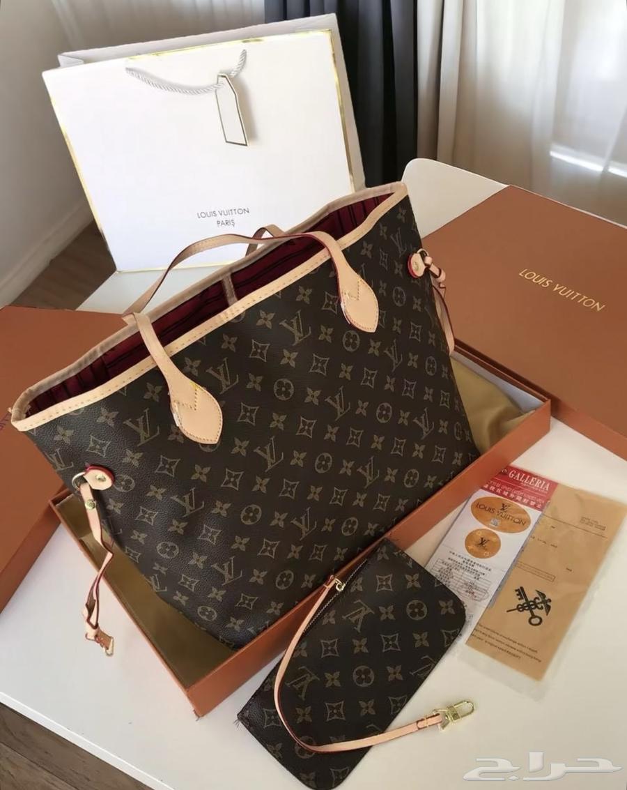 للبيع شط وأحذيه جديدة مع الملحقات64393348674434113