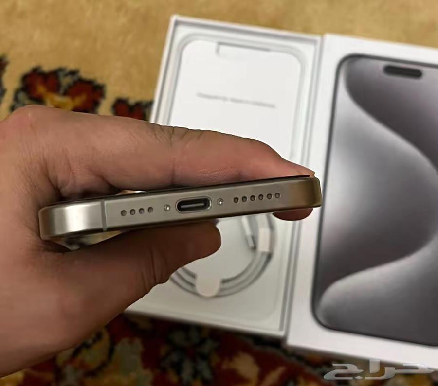 ايفوان 15 برو ماكس تيتانيوم نظيف جميع ملحقاته64397506347009112