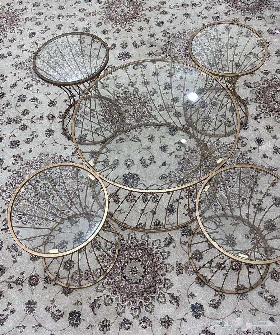 طاولات خدمة ذهبي زجاج بحالة جيدة64399494097793111