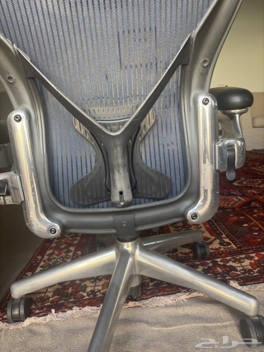 كرسي هيرمن ميلر64363861378435110