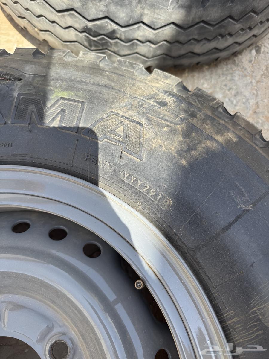 Genuine Jeep Wrangler Alloy Wheels, One Without Hubcaps64544608048001111