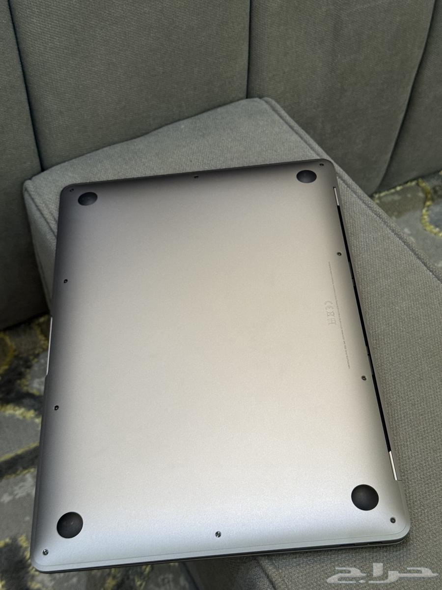 لابت توب أبل(ماكب بوك 2020)ومعه طابعه من كانون pixma64399272048899113