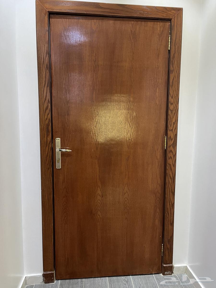 9 doors, 6 of them with frames and only WhatsApp for communication64398215050883111