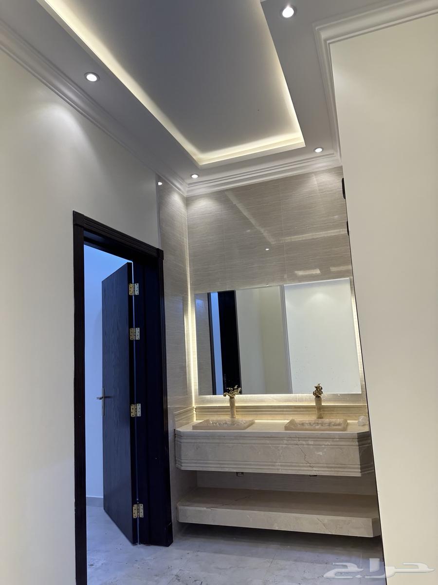 Ground floor for sale, 360 sqm, private construction, all guarantees available63614091315715113
