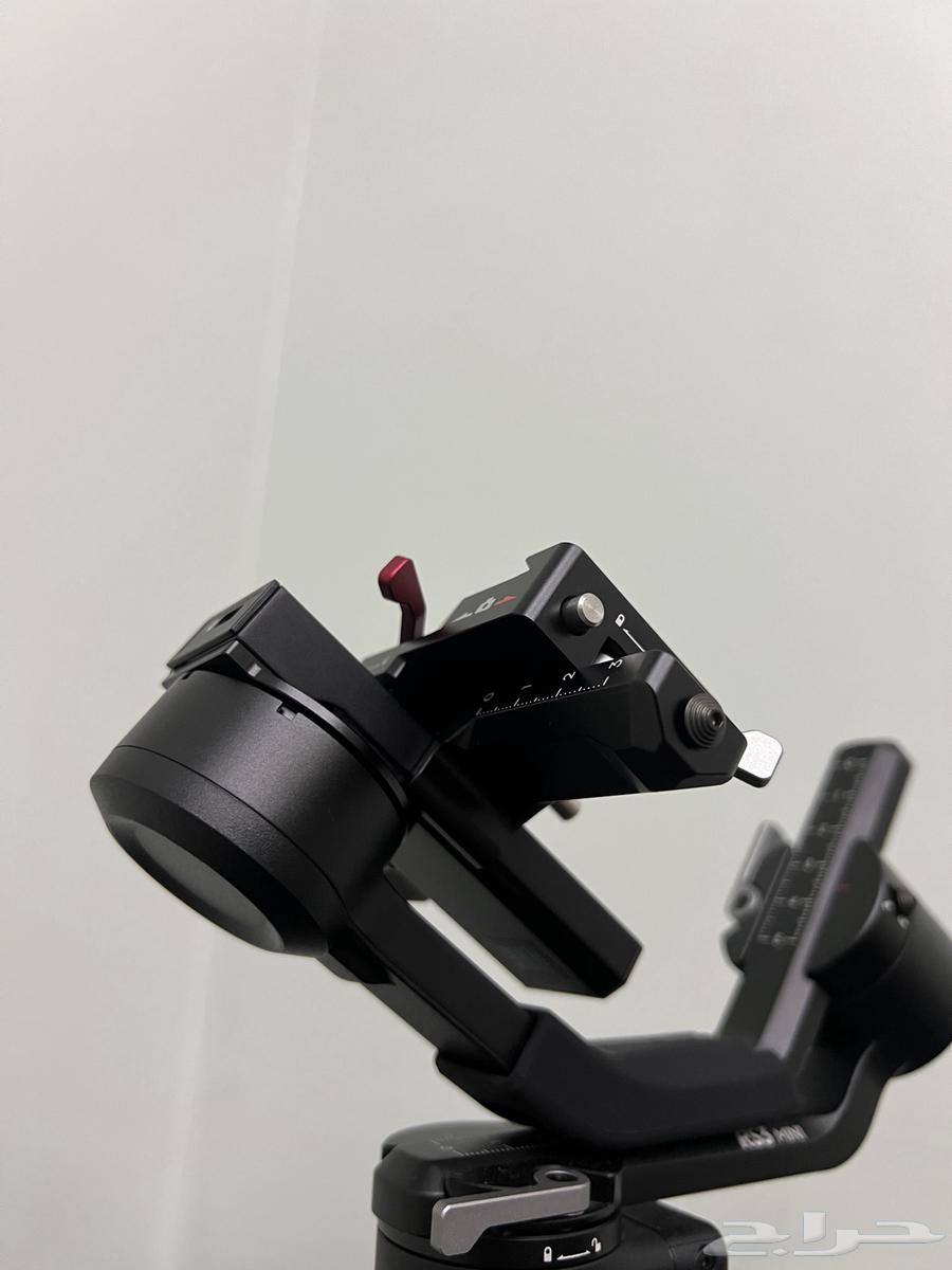 كاميرا كانون مع العدسة و مثبت DJI64396713712002113