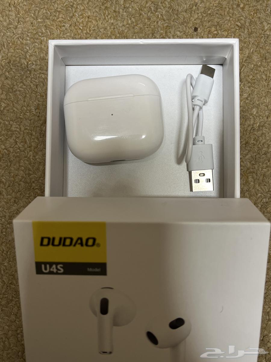 New Bluetooth headset with box and charger, price up to 70 SAR64400175961473110