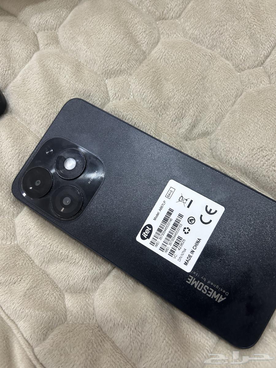 Used mobile phone with clean usage, lightly used64396893963137111