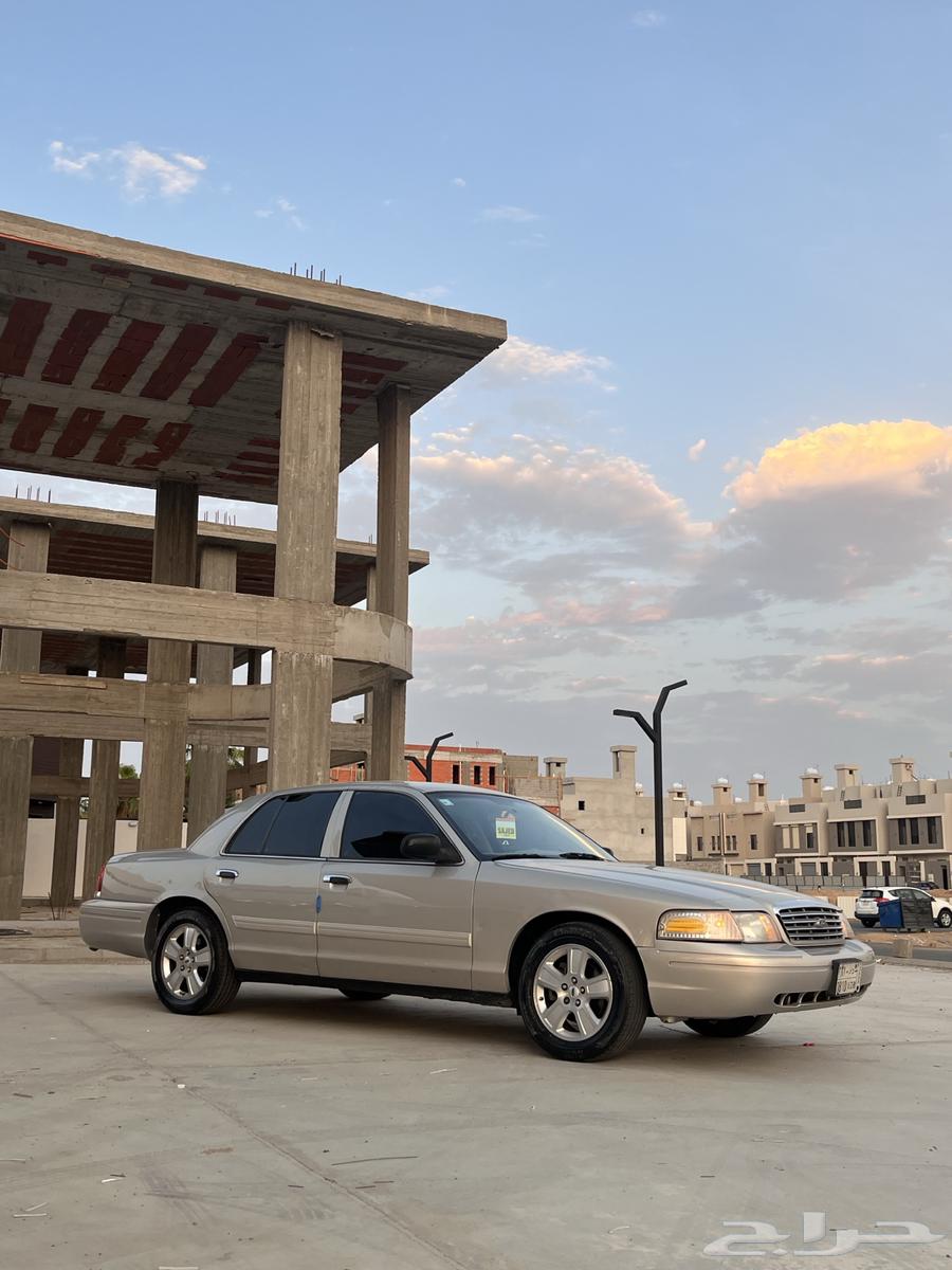 Ford Crown Victoria63618071421443110