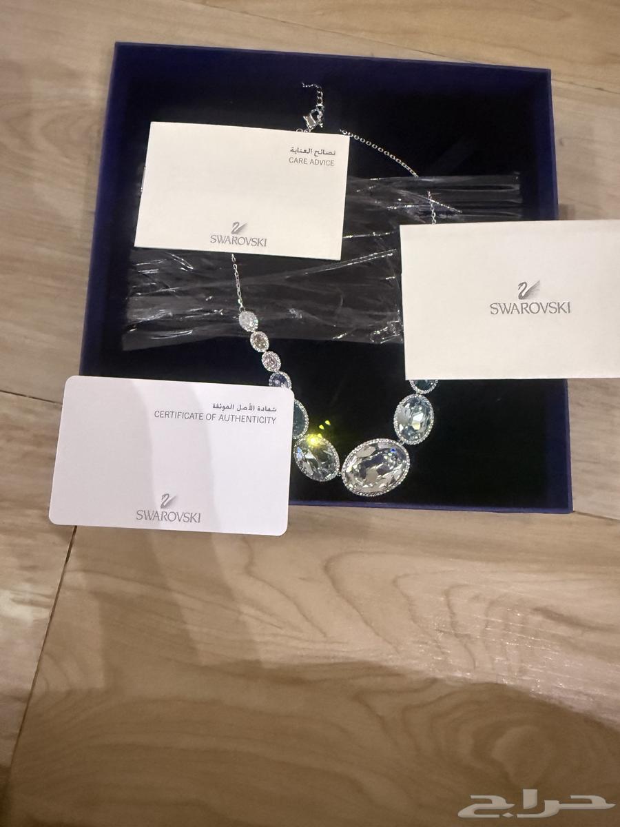 عقد سوارفيسكي اصلي جديد لم يلبس مع الصمان64397907795458111