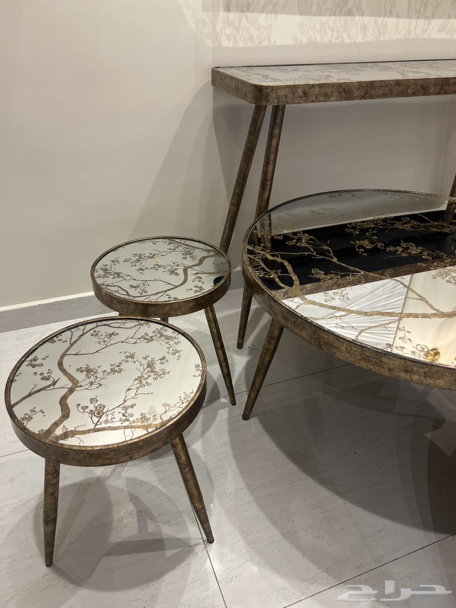 Set of tables64400412102529110