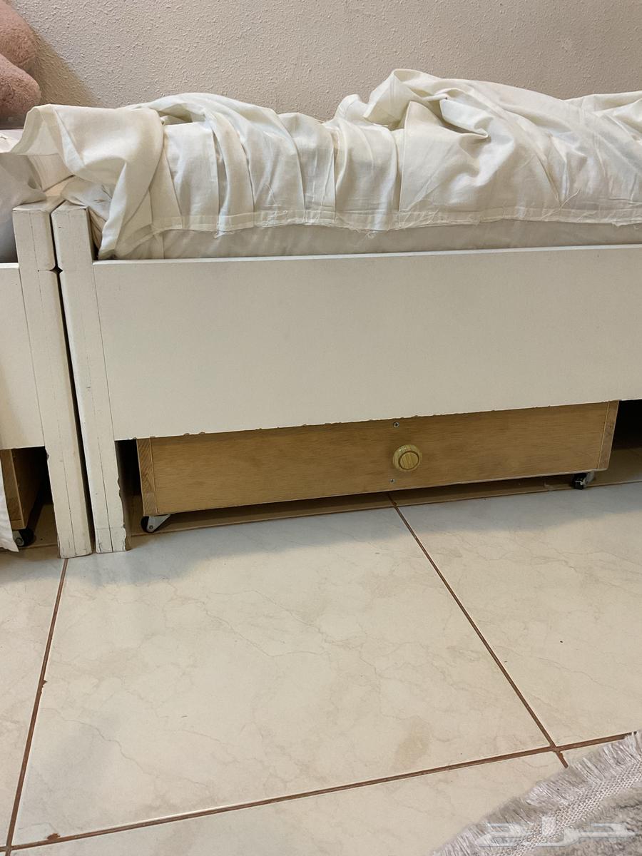 Bed with drawer64393596489473113