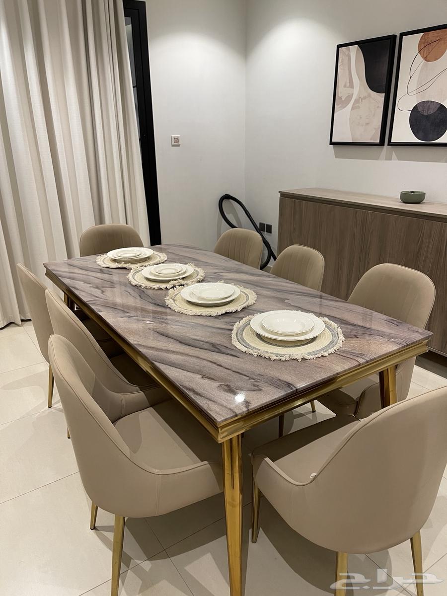 New dining table64398799873155110