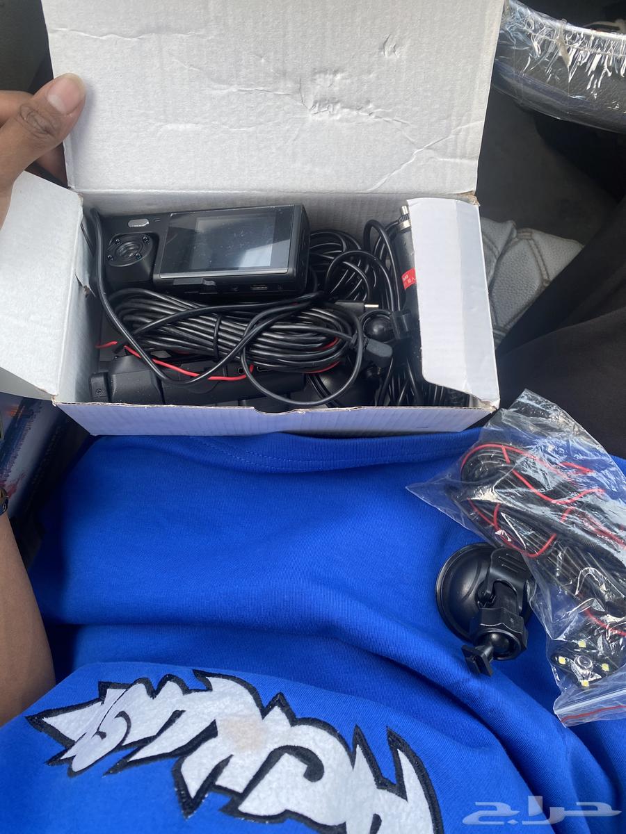 New dash camera, selling only due to urgent need64400148022915112