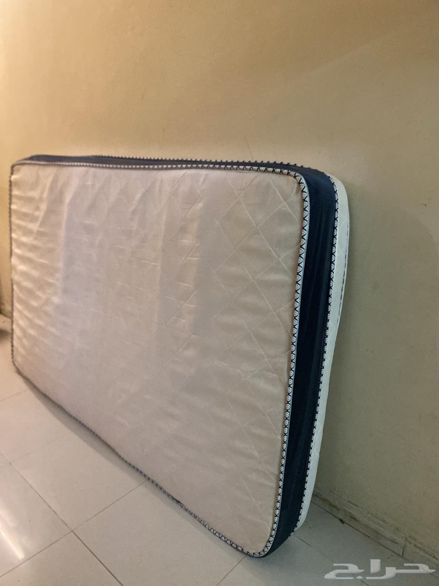 مرتب سرير نفر ونص للبيع ب 10064395117163778110