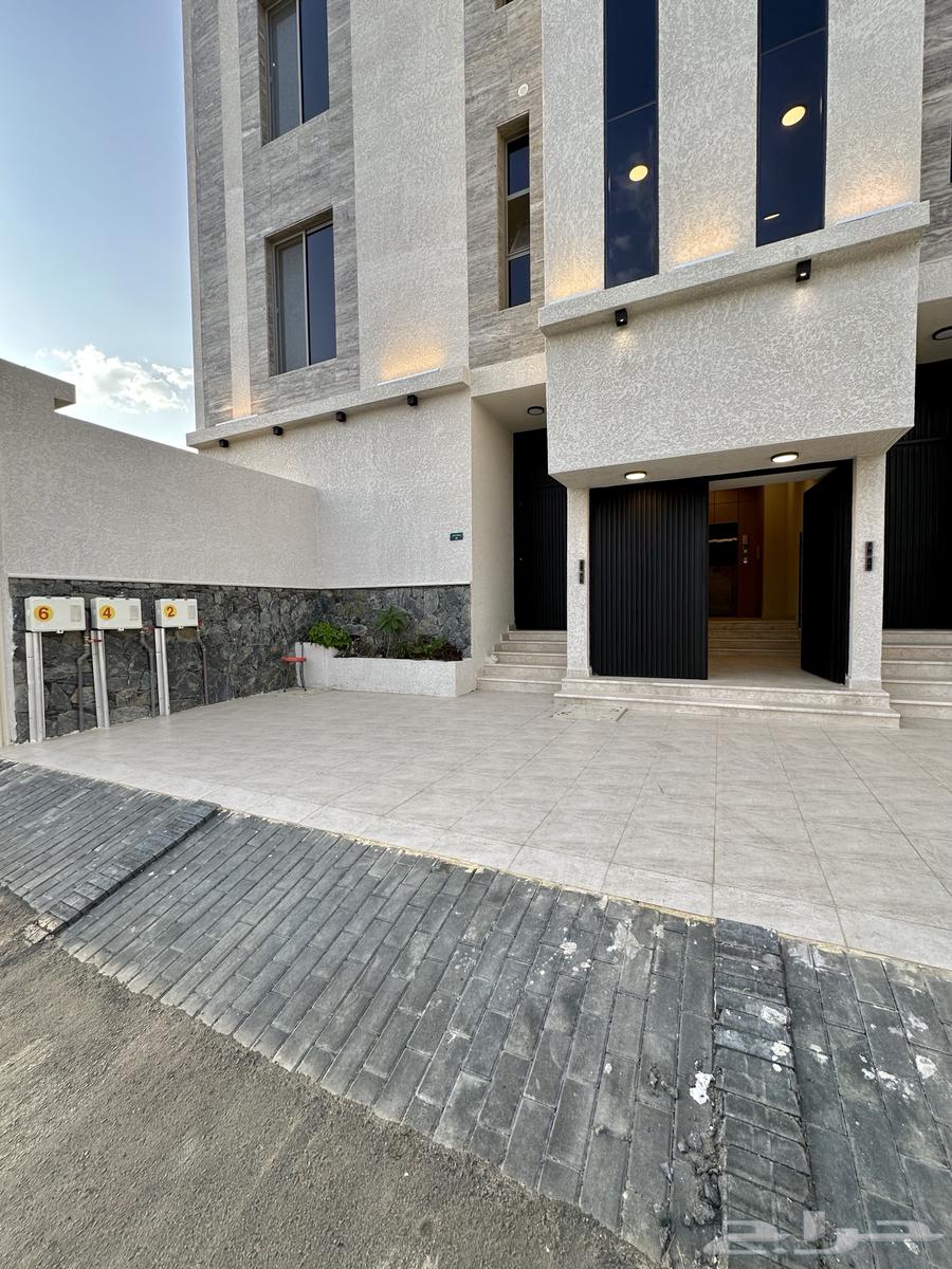 Luxury apartments for sale near Bahs and Damac Club for 500,000 SAR with VIP finishing63614092085762111