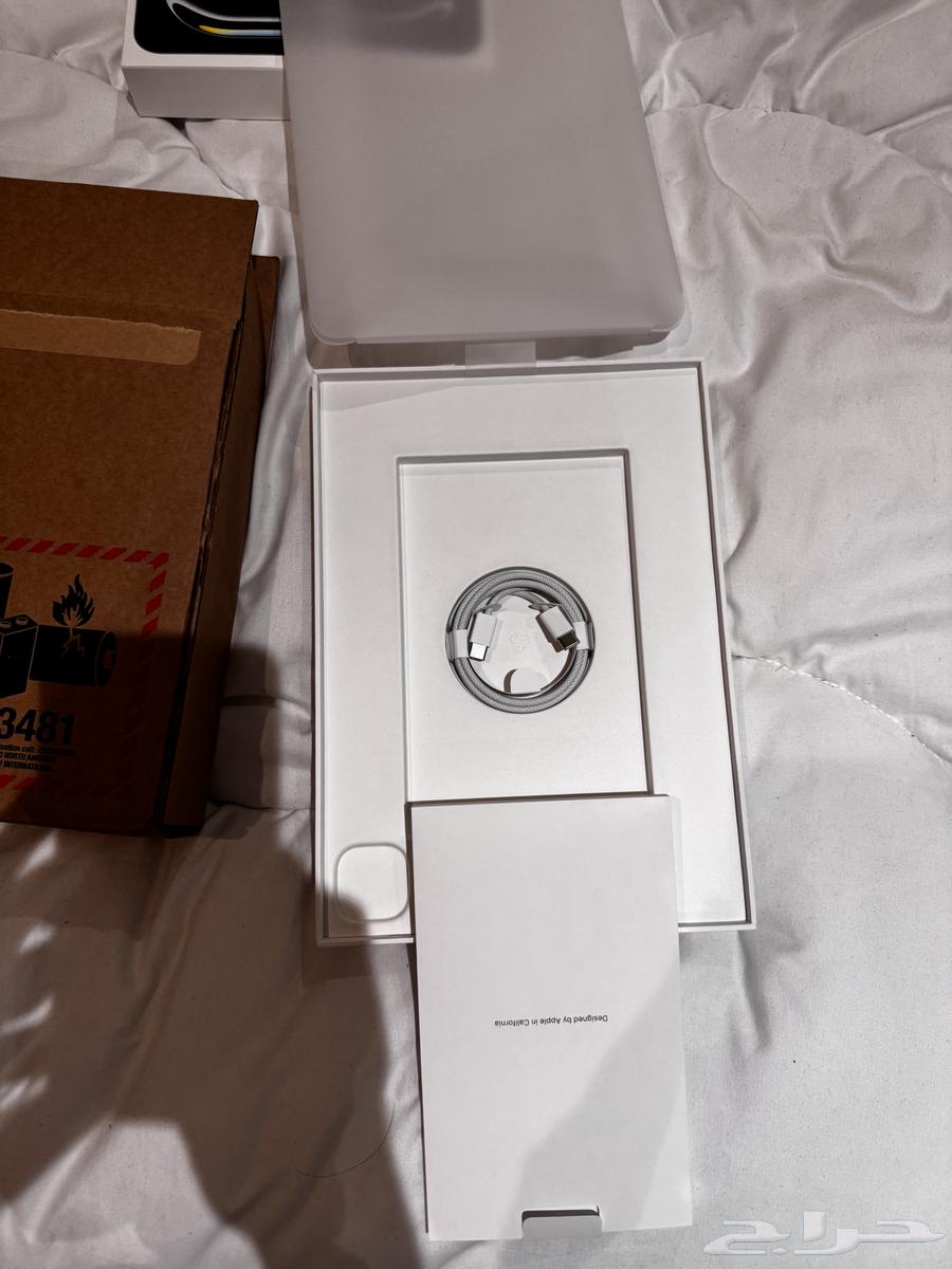 Apple iPad Pro Silver M4 Wi-Fi Lightly Used63619355832834113