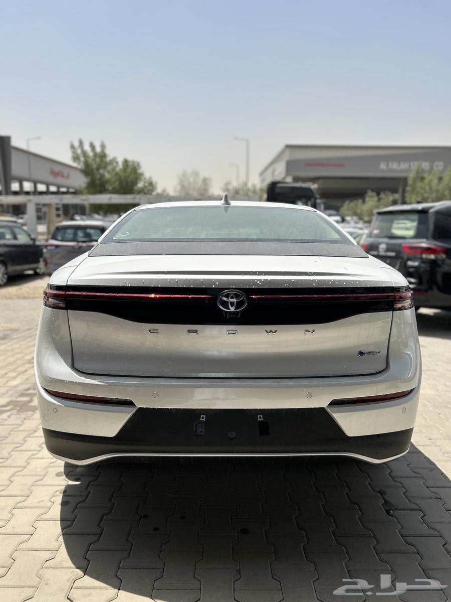 تويوتا  كراون 2.4هايبرد 2026 برستيج ابيض151700 شامل الضريبة64542062209539113