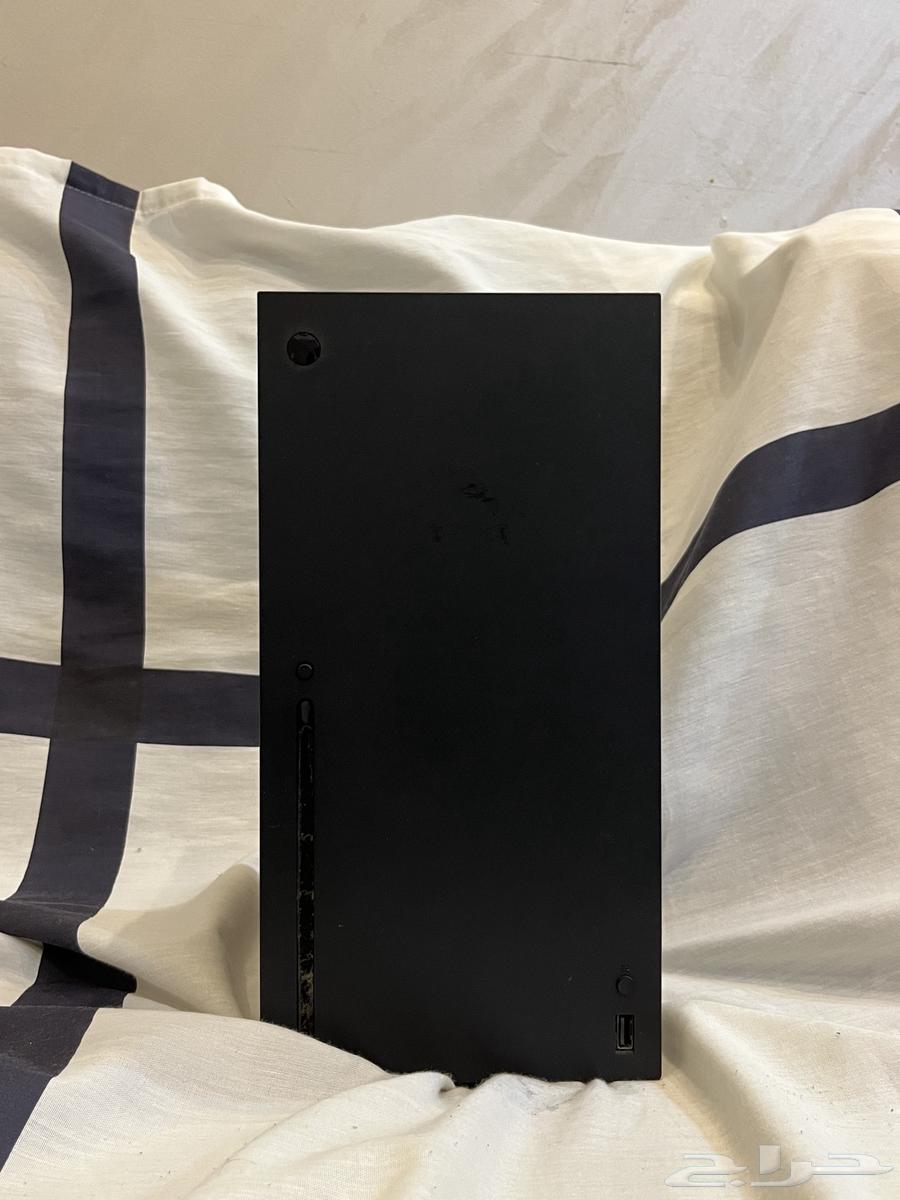 Xbox Series X with controller, rechargeable battery and long charging cable64399926369539111