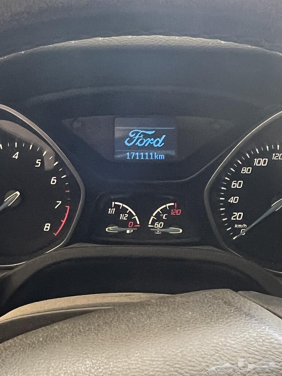 للبيع فورد فوكس 201364545303017986110