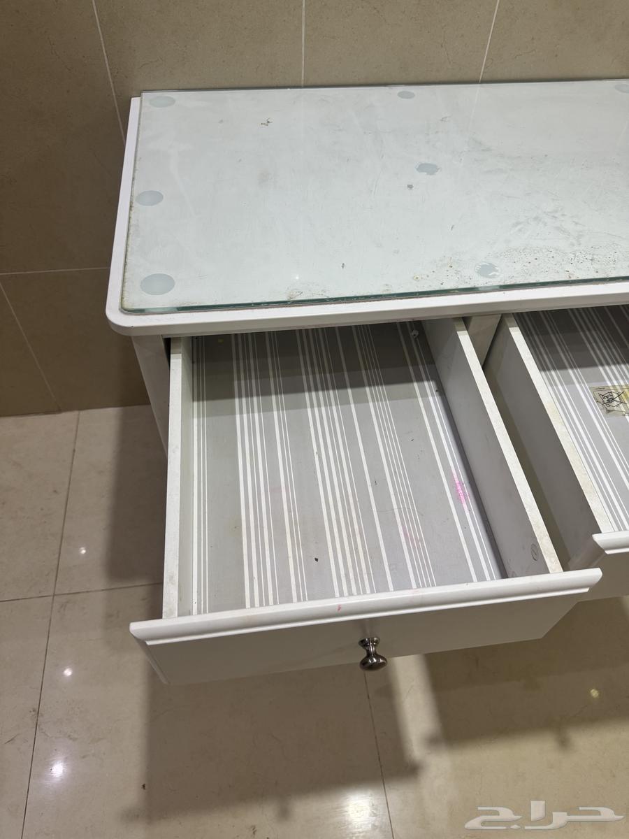 للبيع ادراج من شركة ايكيا نظيفه جدا64397075008257114