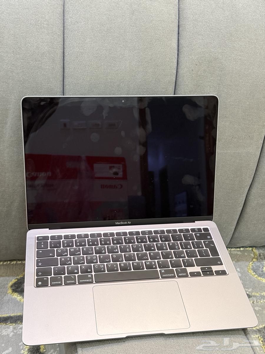 لابت توب أبل(ماكب بوك 2020)ومعه طابعه من كانون pixma64399272048899111