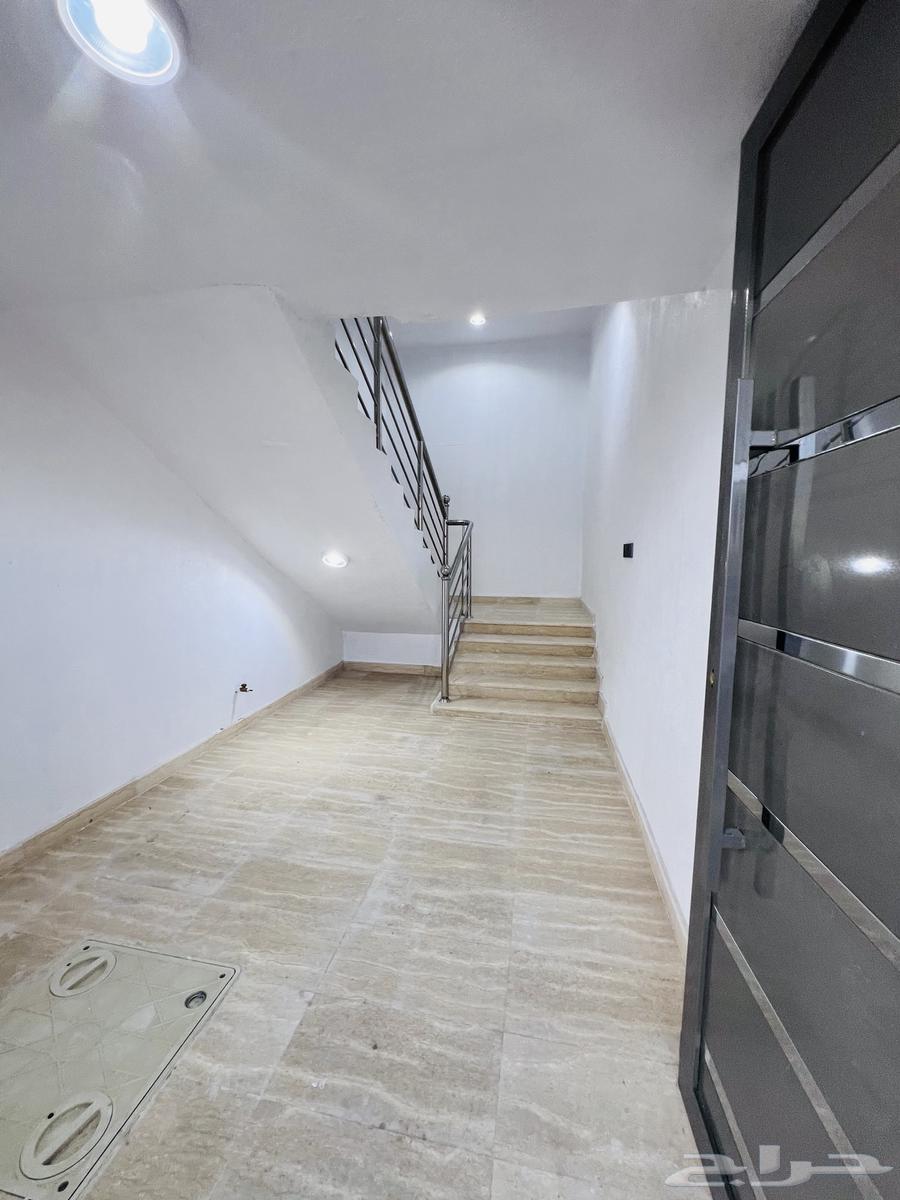 Apartment for sale, second floor, private entrance and private roof, only 550,00063614089599361111