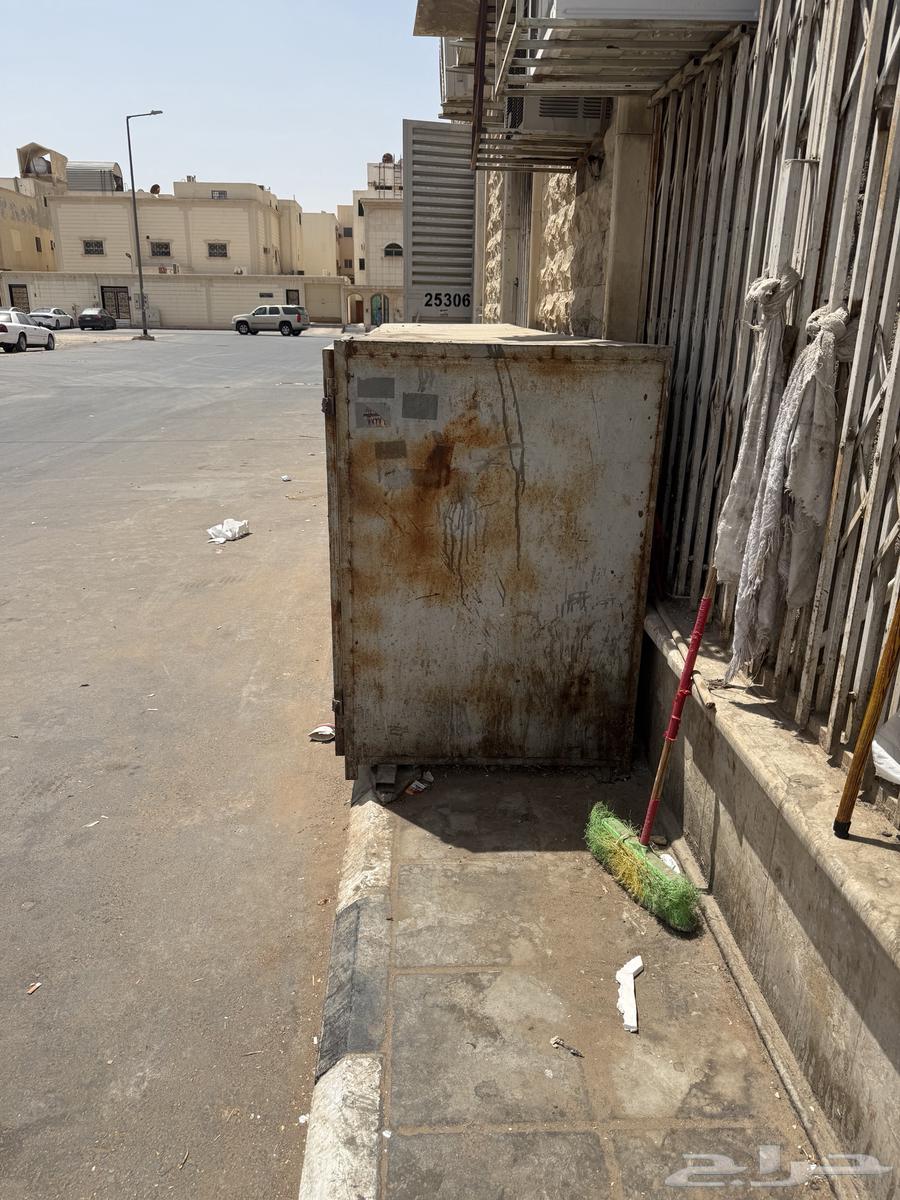 صندوق حديد64397547464833110