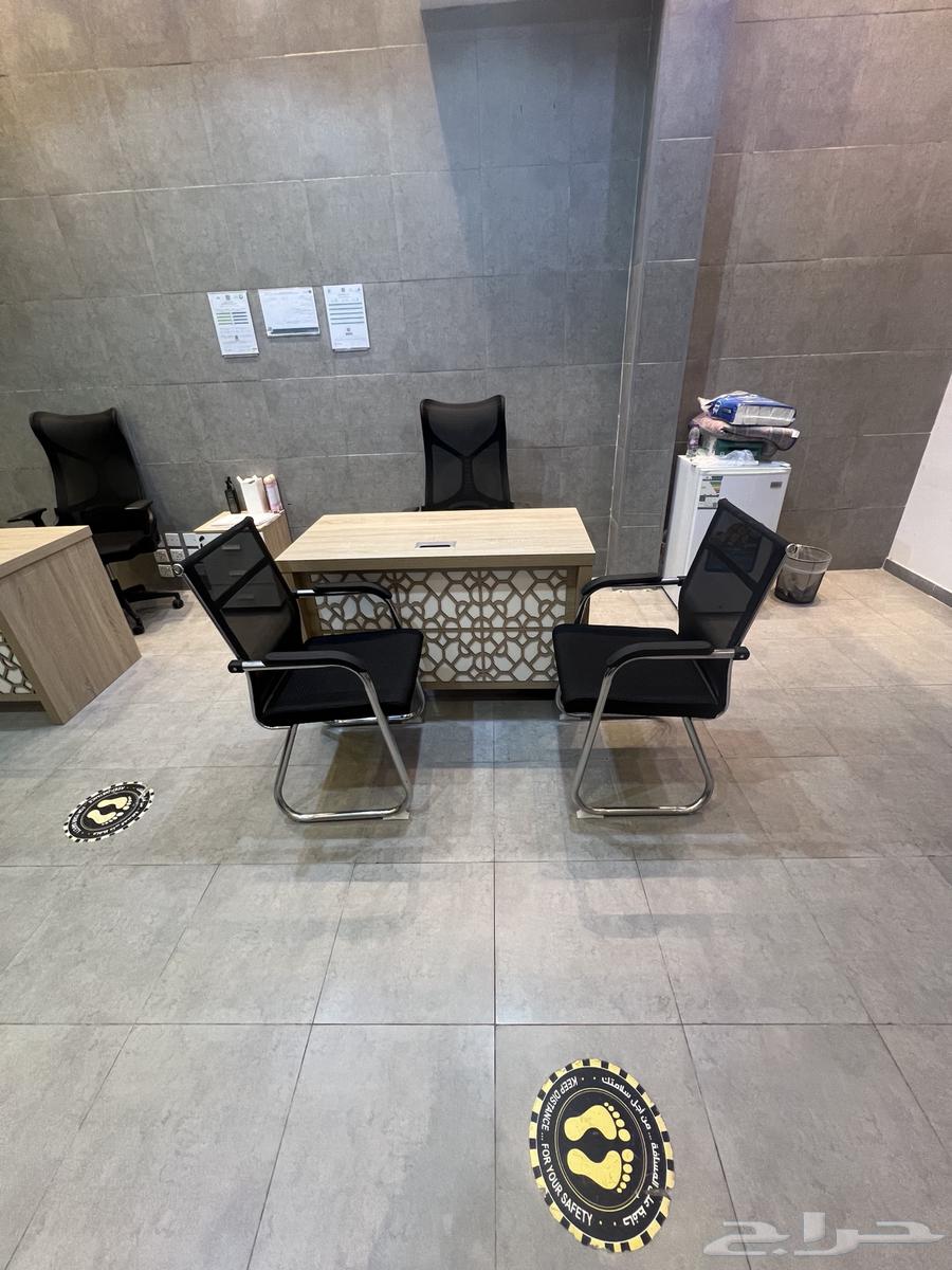 أثاث مكتبي للبيع نظيف جدا64392786018946114
