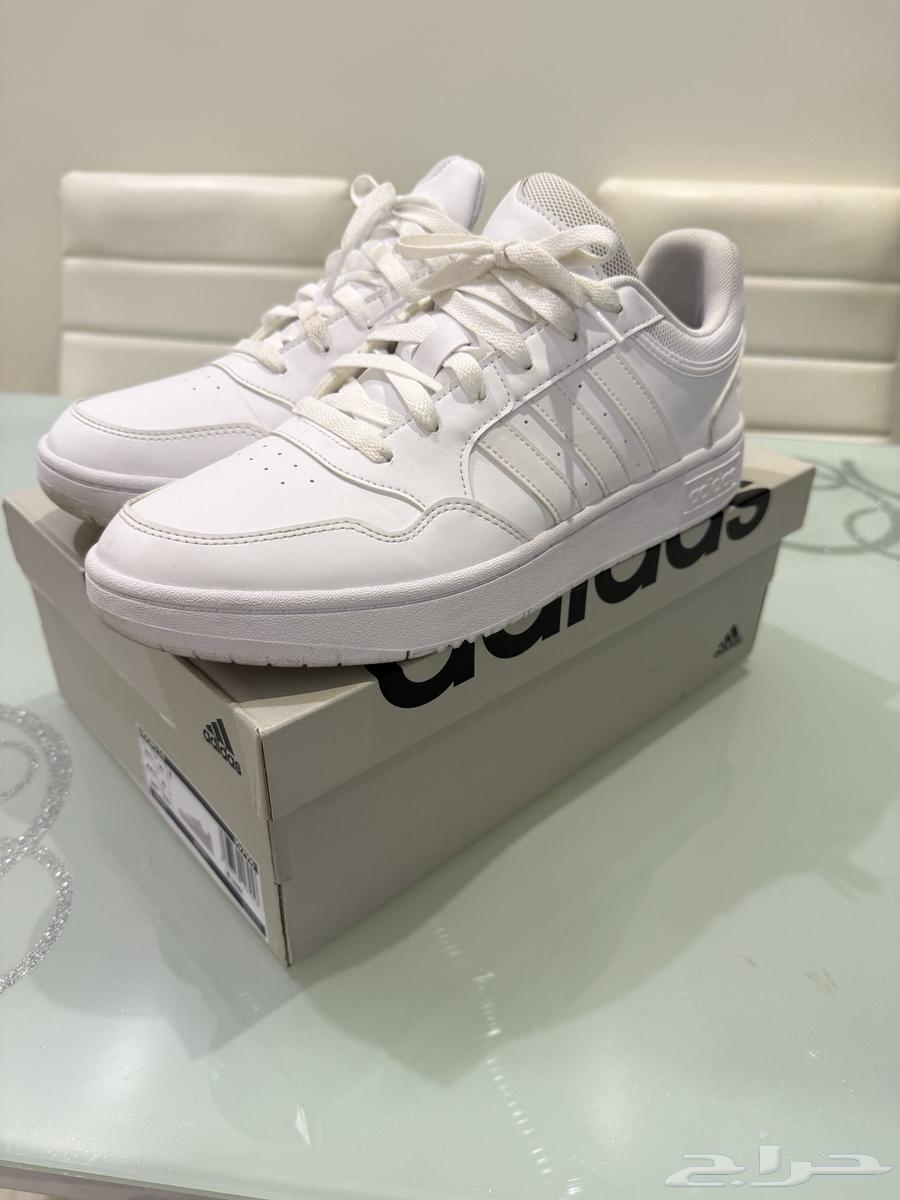 حذاء اديداس مقاس 44.564395296097281111