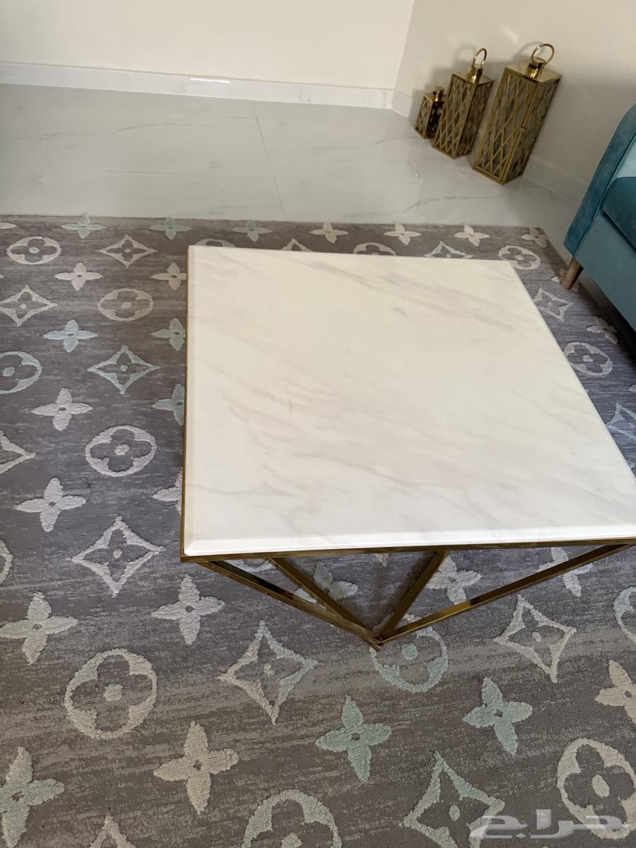 كنب 7 نفر مع طاولات ذهبي استيل64398673048578113