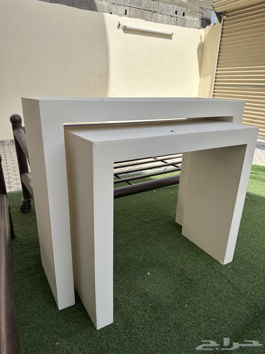 Entrance stand with tables64396102502274114