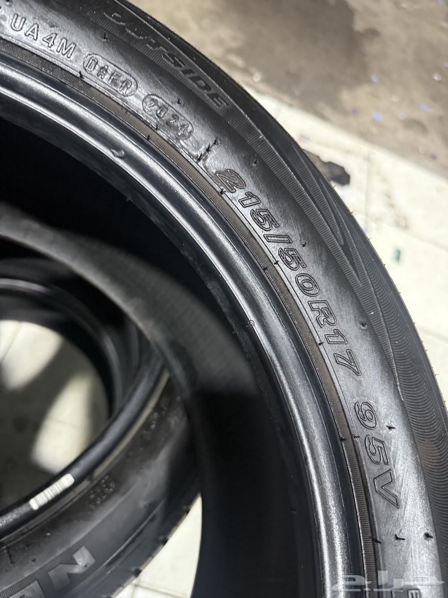 215 50 17 كفرات نكسن مستخدمة نضيفة جدا  ومشروطة 2464396268198146113