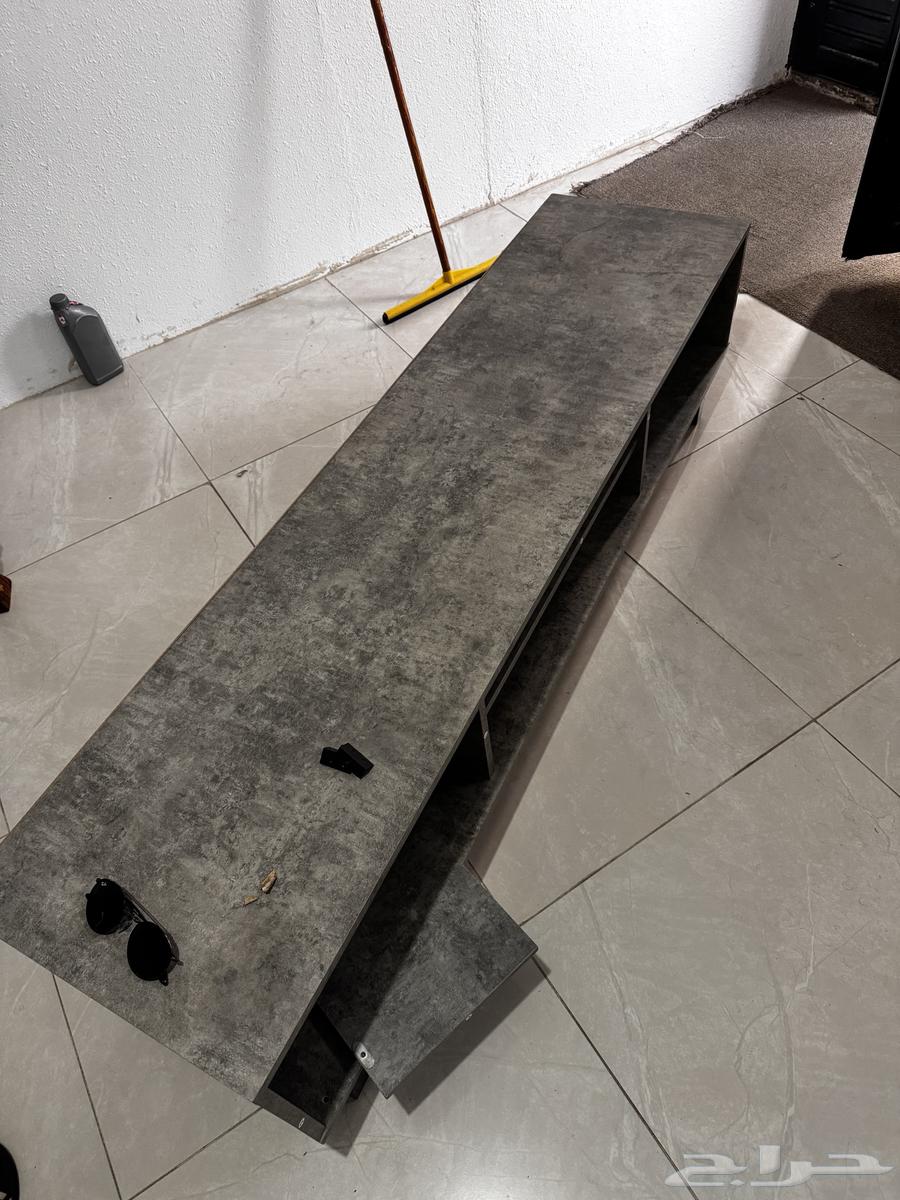 1.6-meter table in very good condition64396491748482113