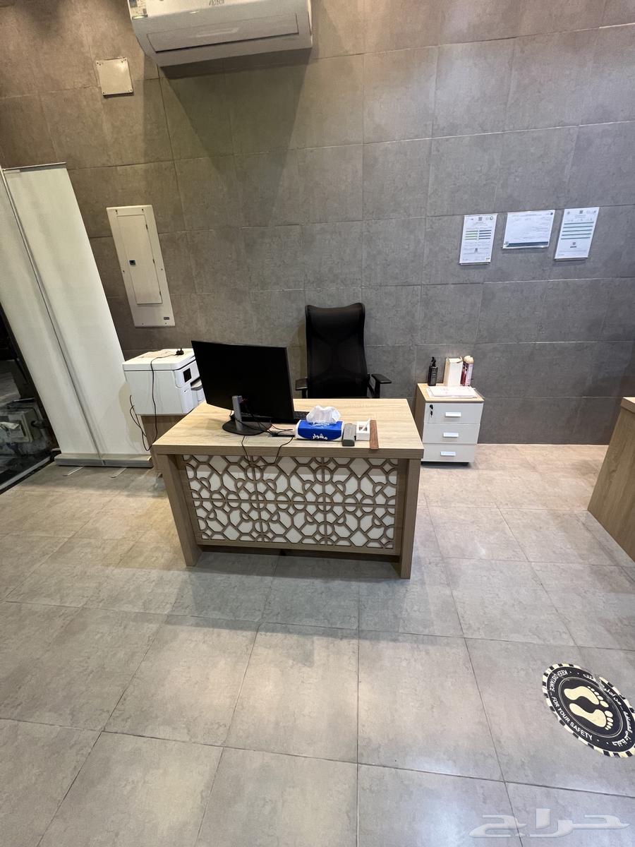 أثاث مكتبي للبيع نظيف جدا64392786018946113