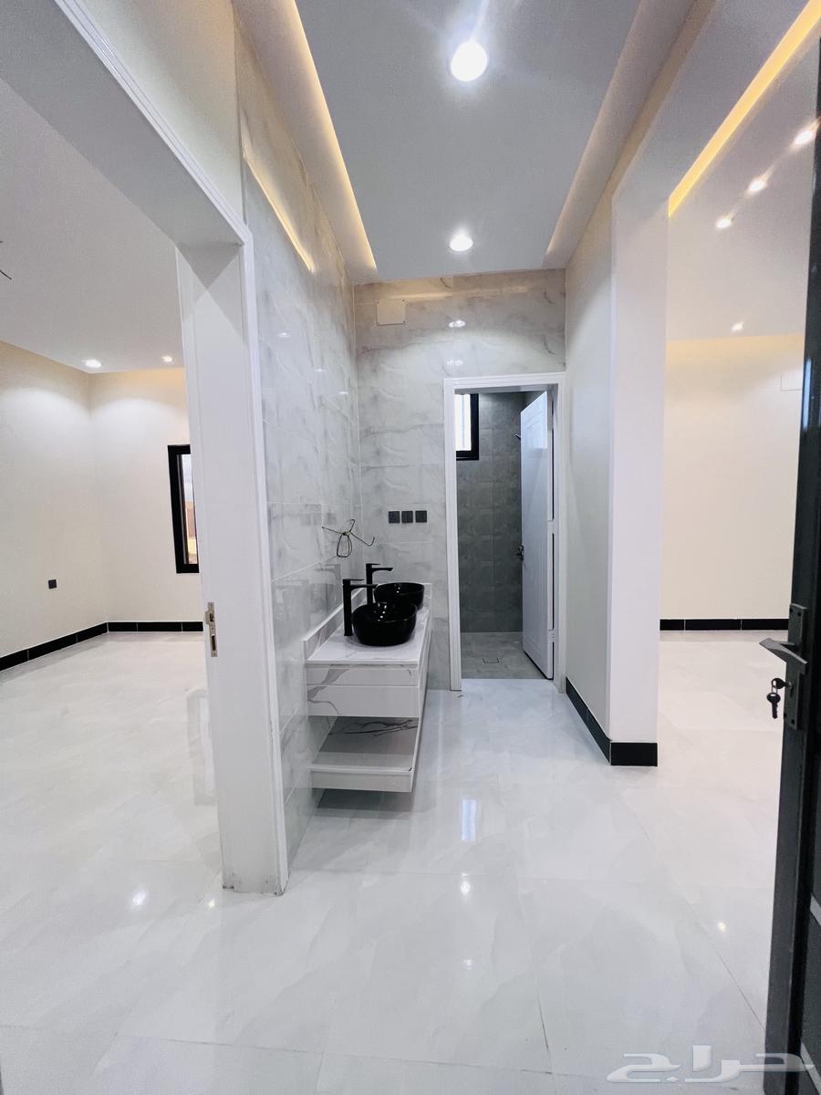 Apartment for sale, second floor, private entrance and private roof, only 550,00063614089599361114