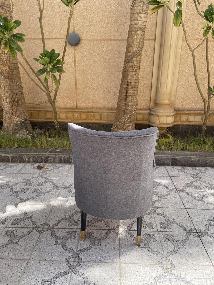 12 كرسي بحالة ممتازة بتصميم مريح وجودة تدوم معك64396226864769113