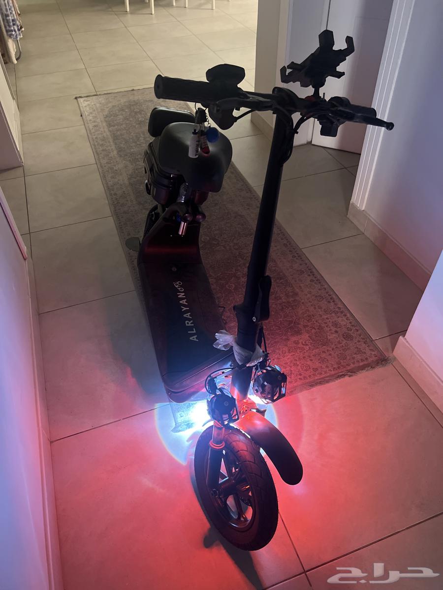 سكوتر أبو سلة نظيف ما يحتاج ولا شي بس حساس الدينامو64399870636290110