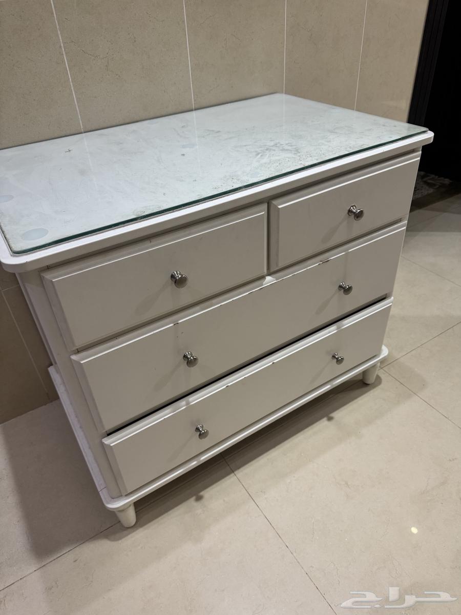 للبيع ادراج من شركة ايكيا نظيفه جدا64397075008257111