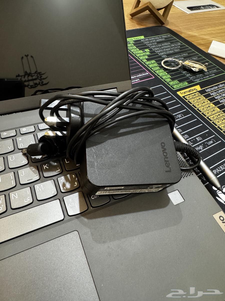 لابتوب lenovo للبيع مع الشاحن64400855322241112