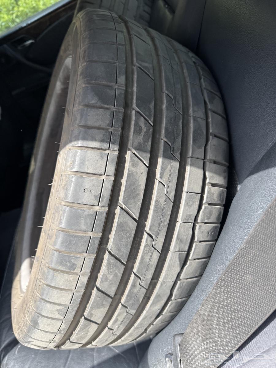 Hankook tire size 245/45/1764545870269186111