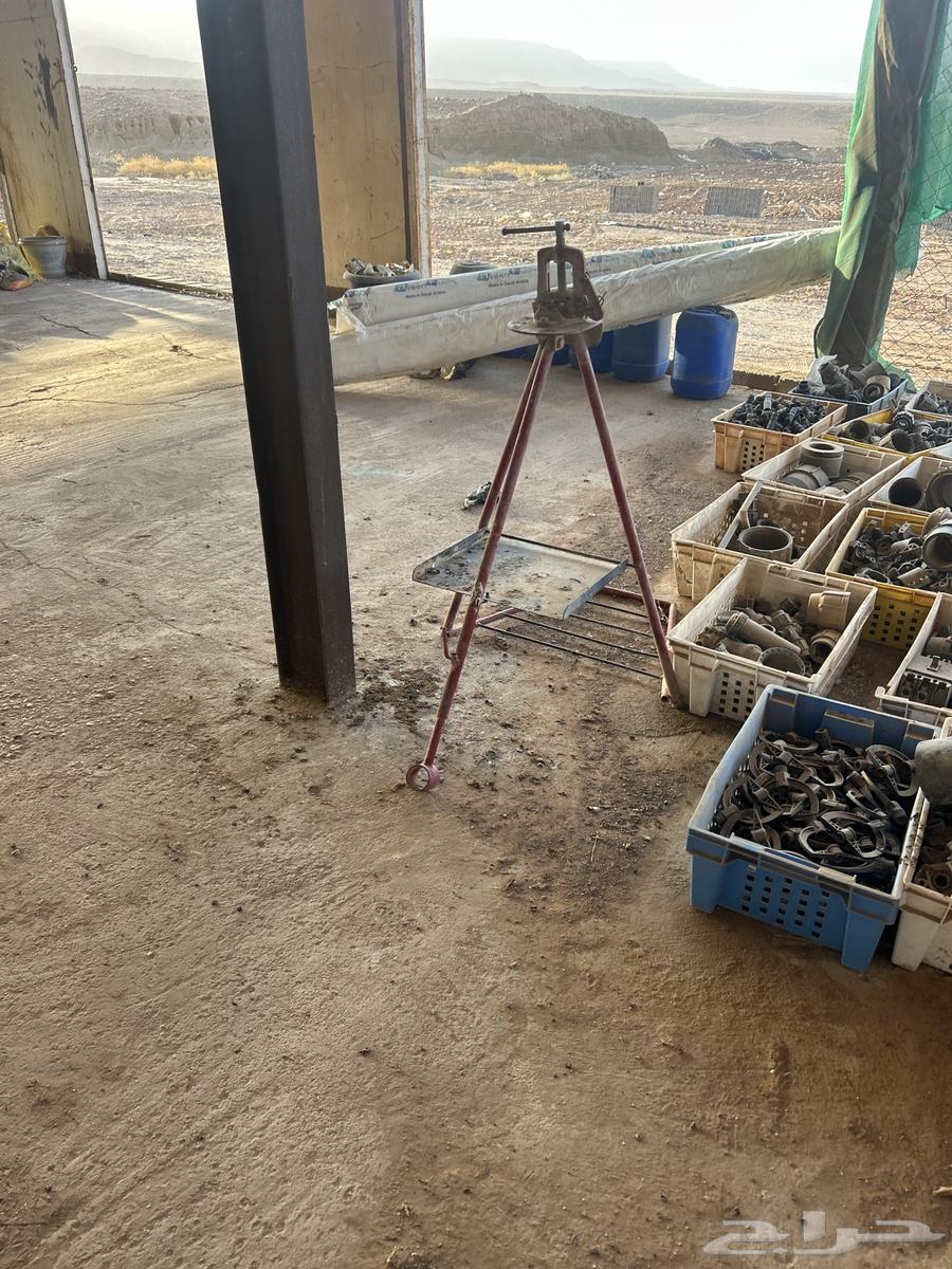 للبيع متفرقات. خيام وعدد مستودع ومضخات. ماء64397617289473113